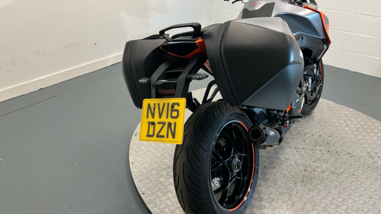 Ktm Superduke 1290 Super Duke GT (16MY)